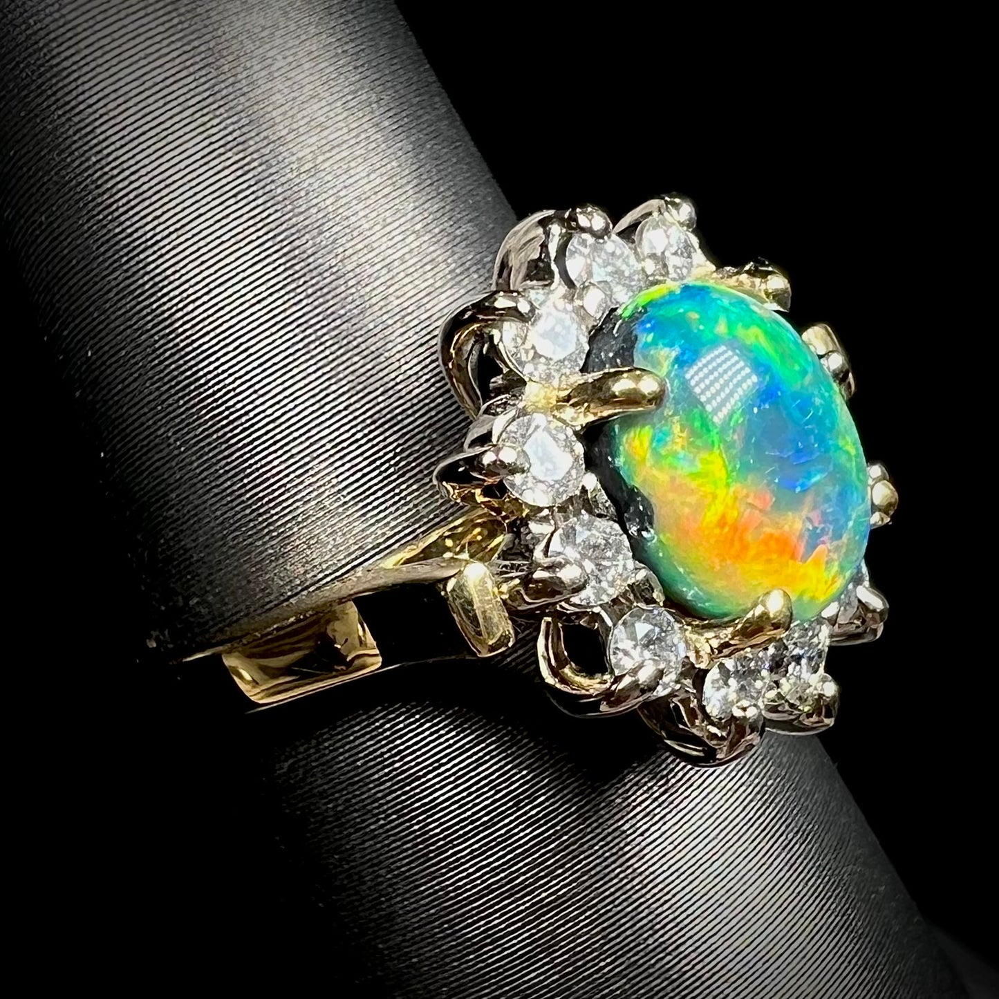 "Rolling Cat's Eye" | 1.62ct Lightning Ridge Black Opal & Diamond Ring in 18kt Gold