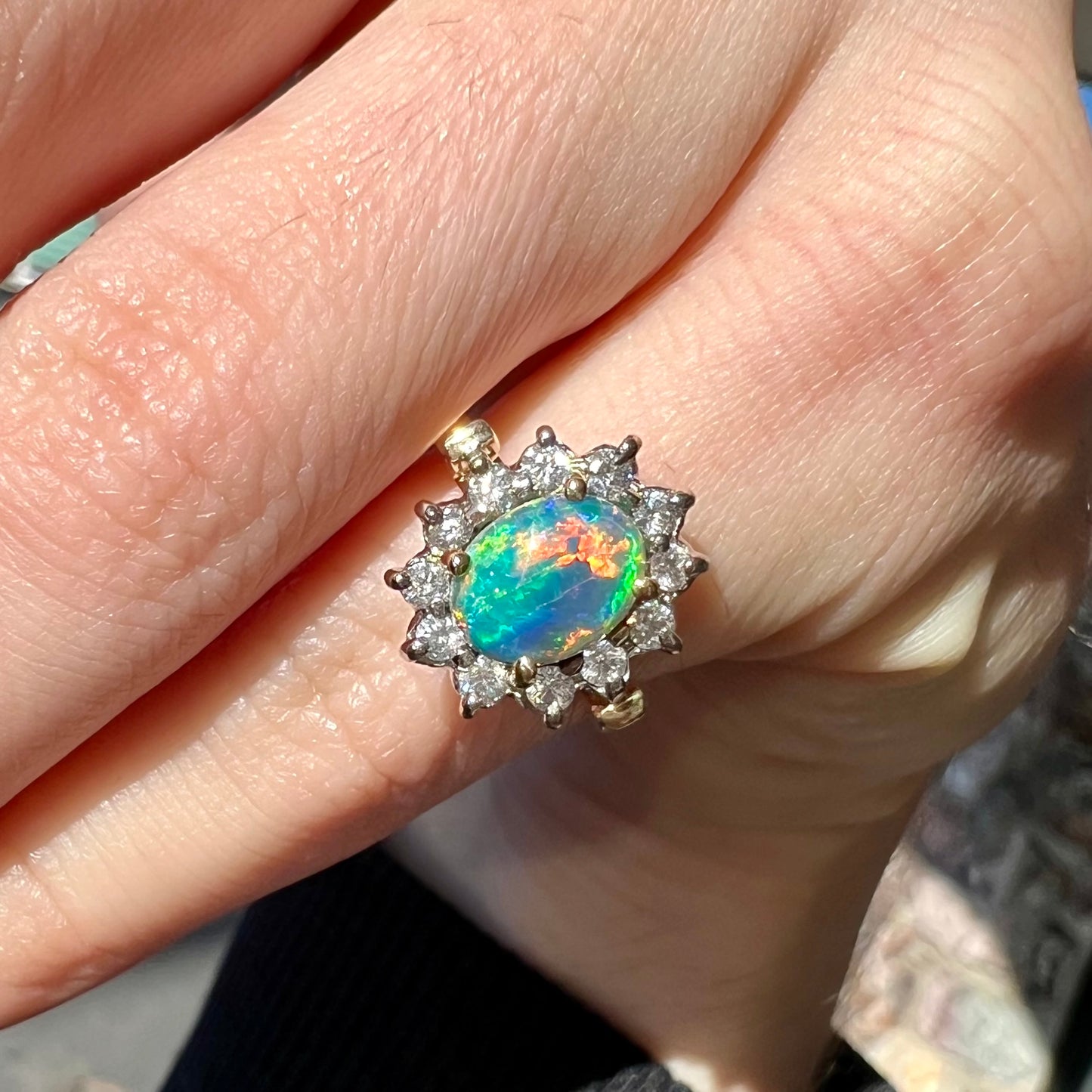 "Rolling Cat's Eye" | 1.62ct Lightning Ridge Black Opal & Diamond Ring in 18kt Gold