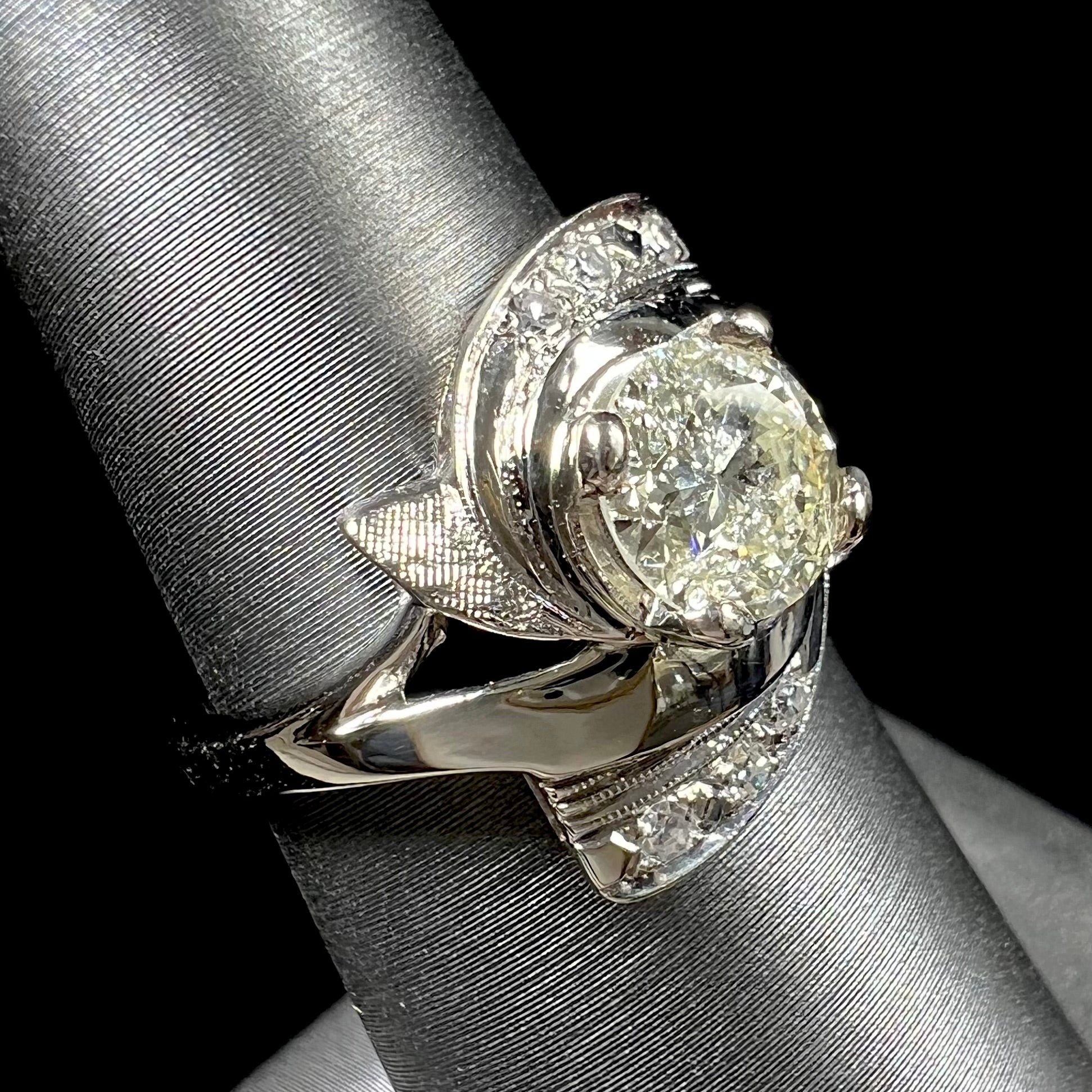 An Elegant Early 1930-40's Art buying Nouveau Doublet Natural Diamond Wound Heart Ring / Sterling Silver, USA Ring Size 8, 3.33 Grams #3896