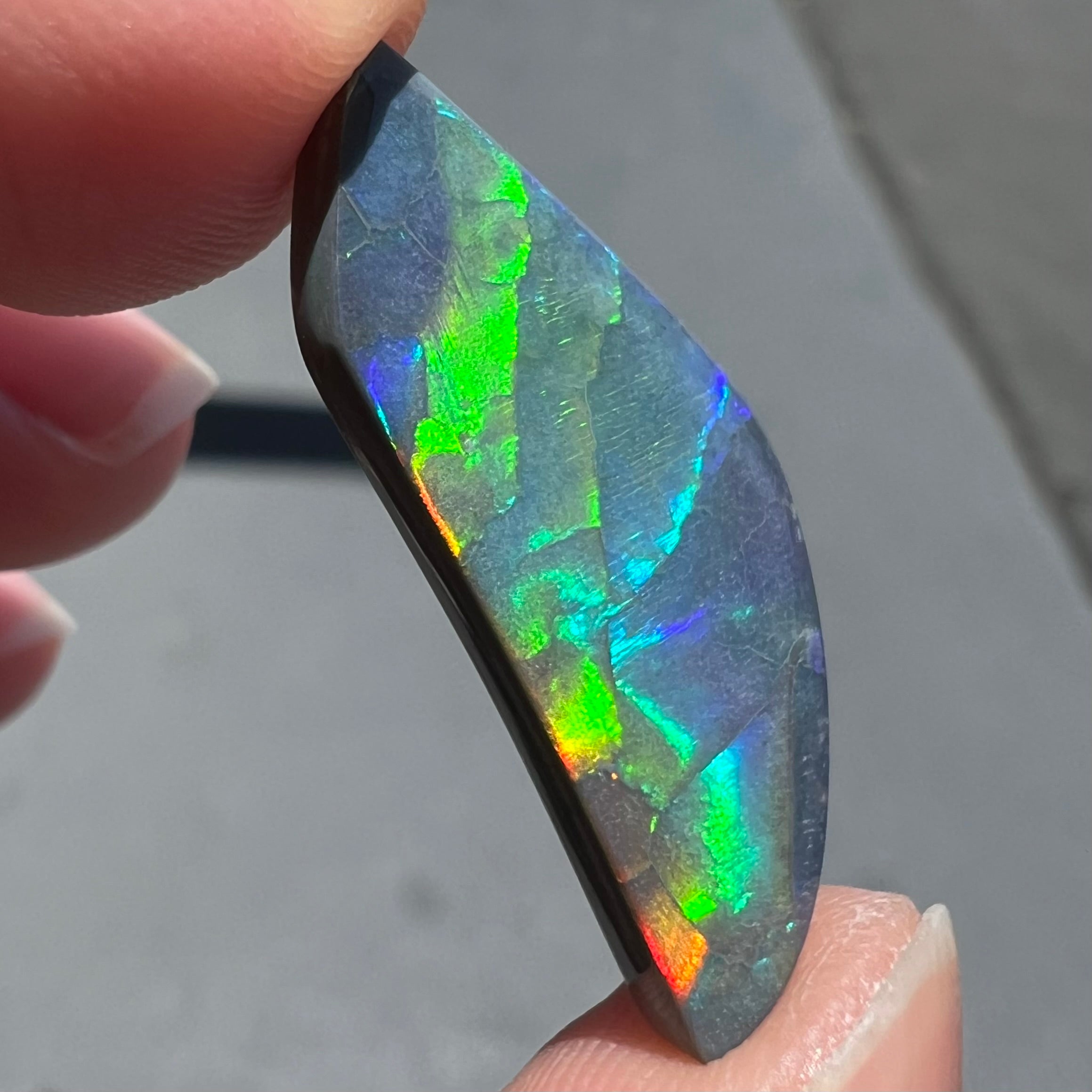 11 x 7 x 3 mm - 1.5 Carat - Video - Freeform selling - Australian Opal - Lightning Ridge - Gemstone Supplies - FR36