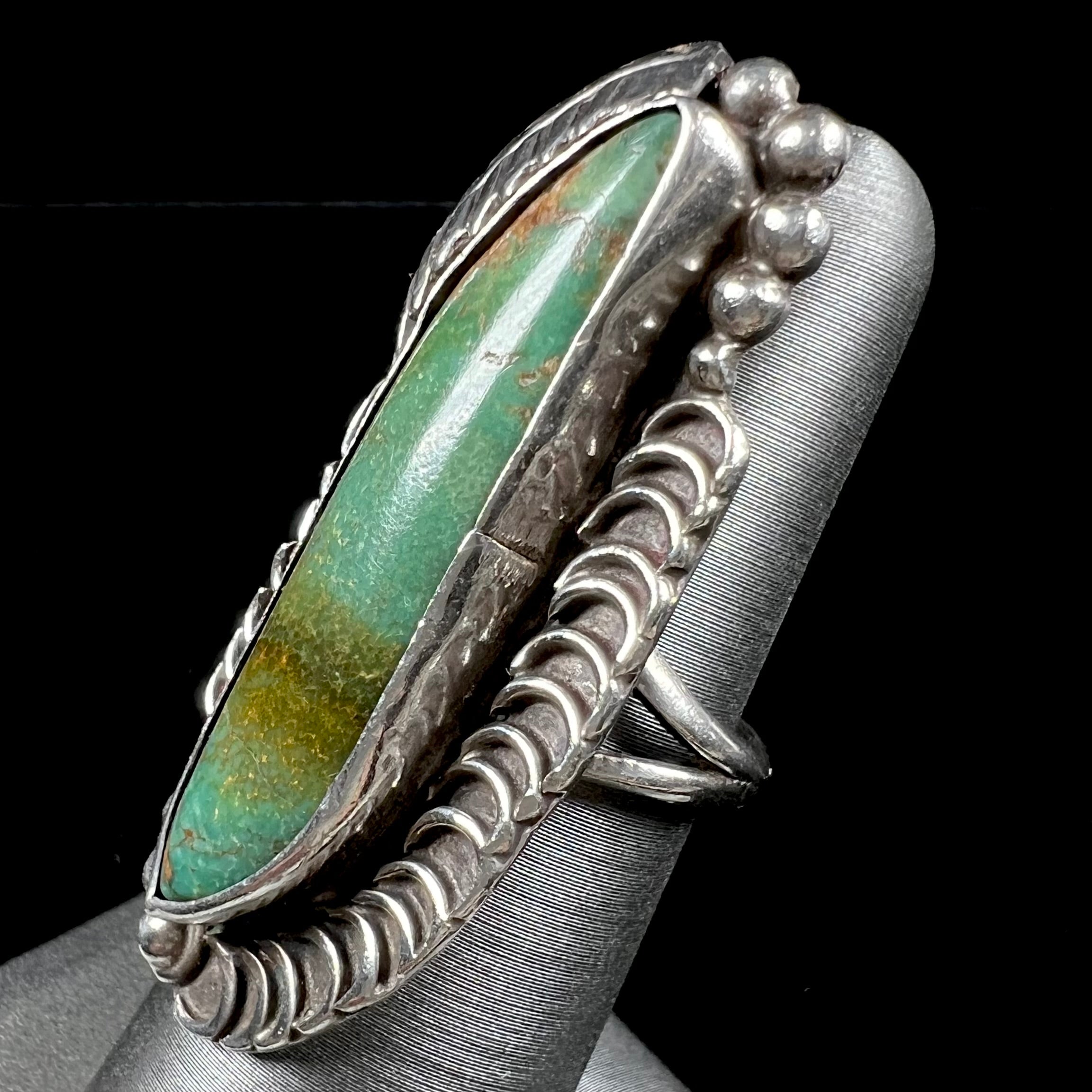 Outlet Vintage Early Navajo Silver Ring with 2 Green Stones