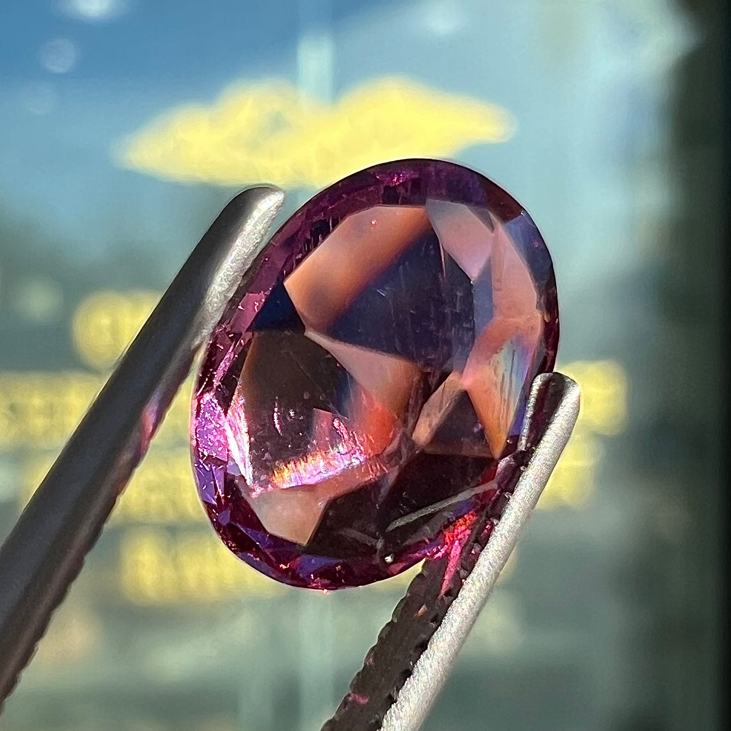 2.06ct Rhodolite Garnet, Oval Cut