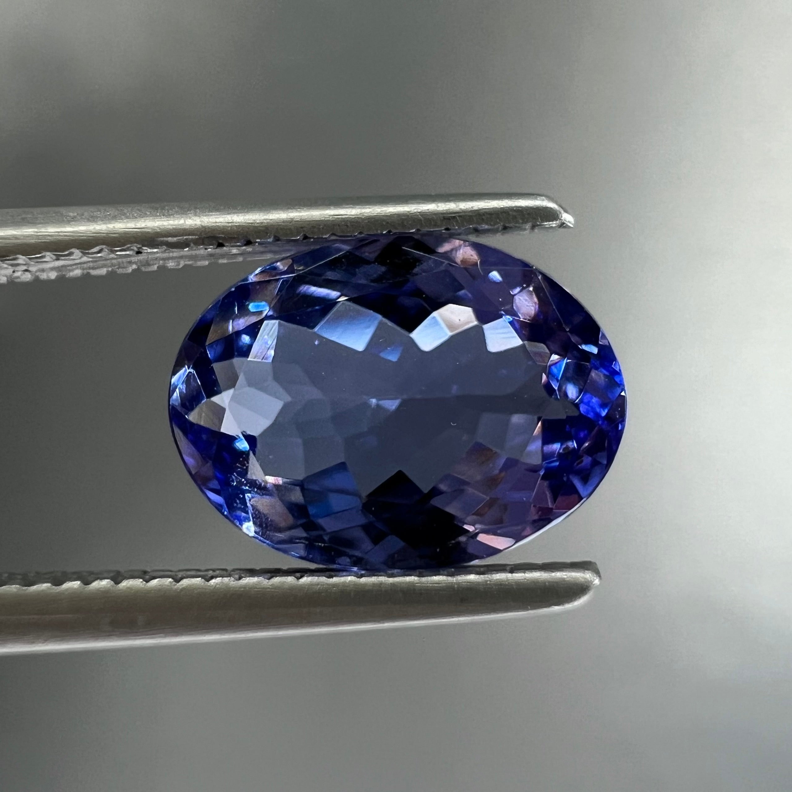 Tanzanite carved making deals loose stone jewelry/19.90X11.60X5 MM carat 12.85