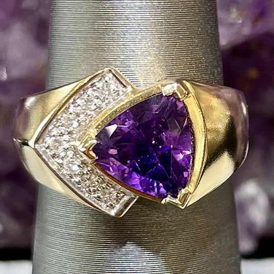 Amethyst & Diamond Ring | 14kt