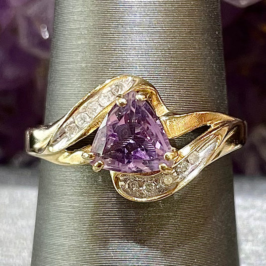 Amethyst & Diamond Ring | 10kt