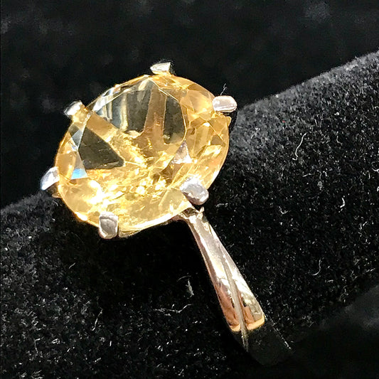 Light yellow citrine ring set in sterling silver.