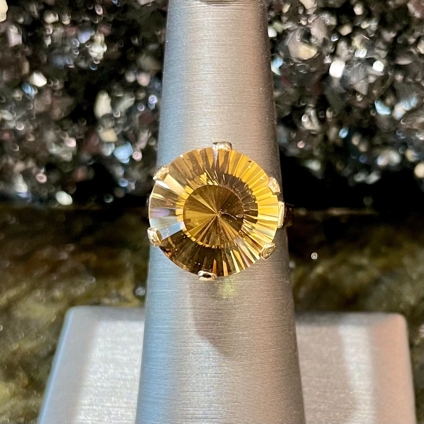 14mm Round Citrine Fancy Cut Ring | 14kt