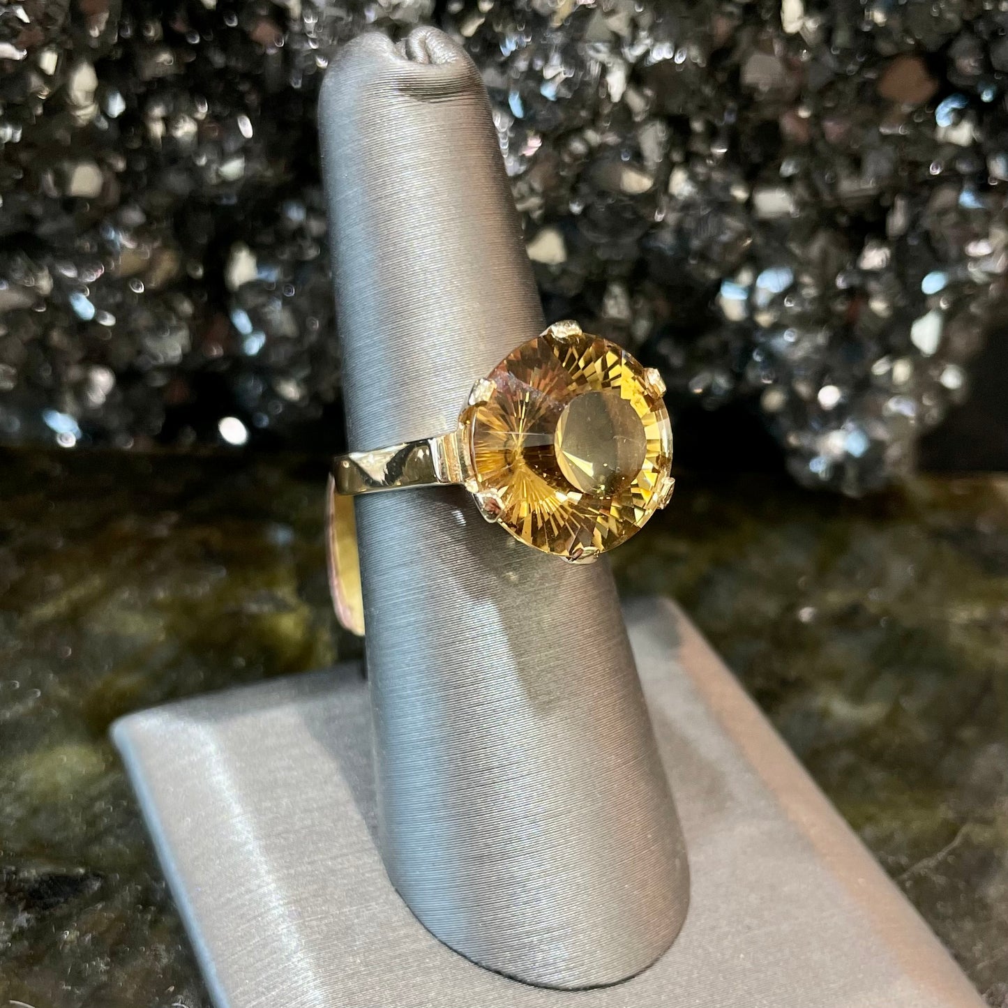 14mm Round Citrine Fancy Cut Ring | 14kt