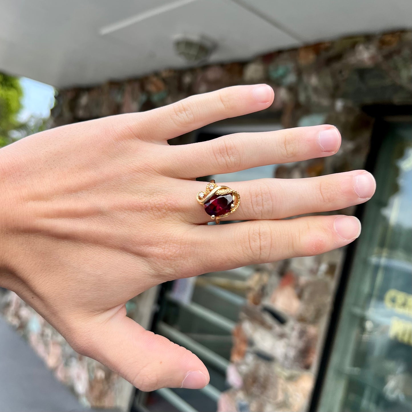 Rhodolite Garnet & Diamond Ring | 14kt