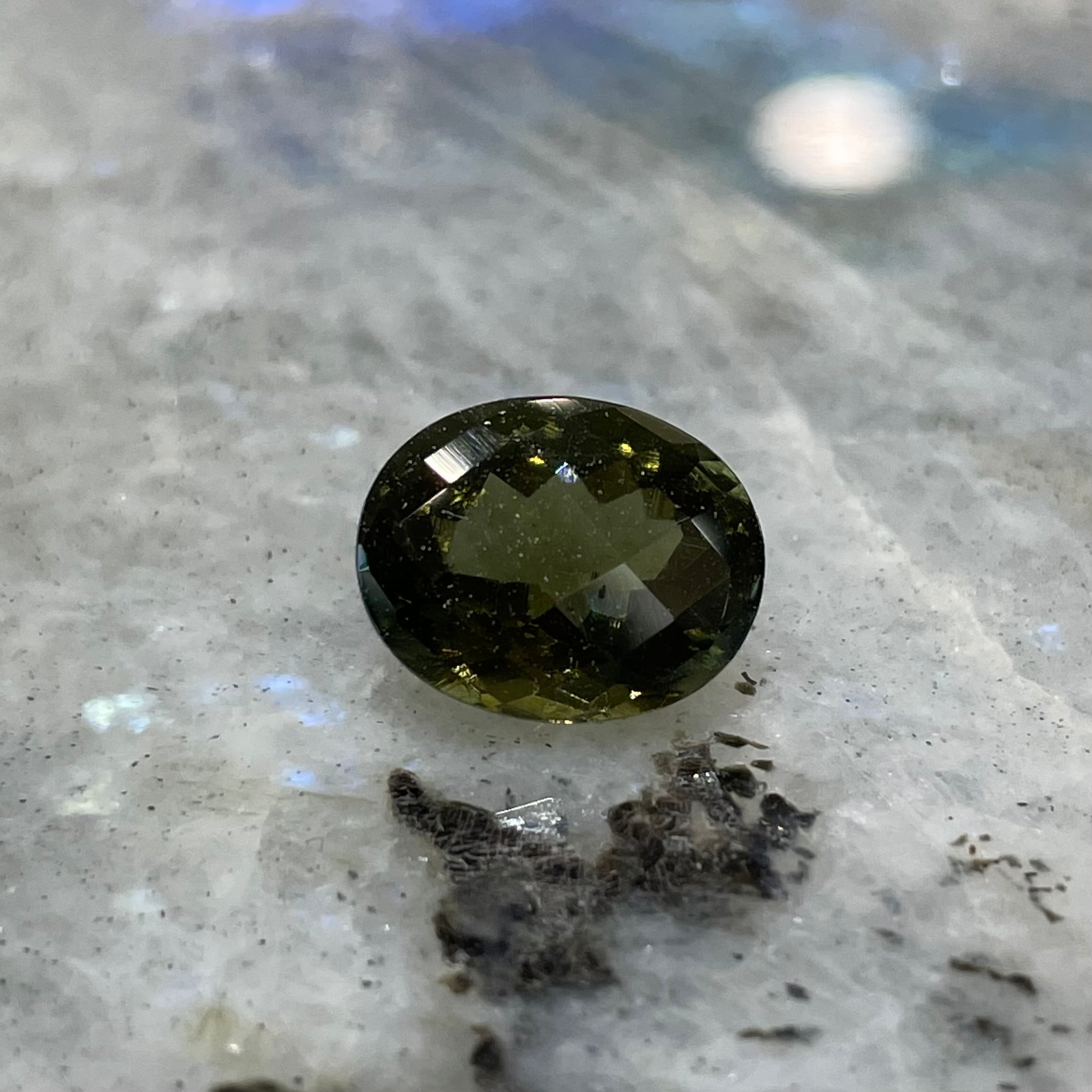 Excellent faceted Moldavite Gems top Stone AAAAA+++++ Quality 100% Natural Genuine Moldavite Cut Stone Loose Gemstone 8 Carat