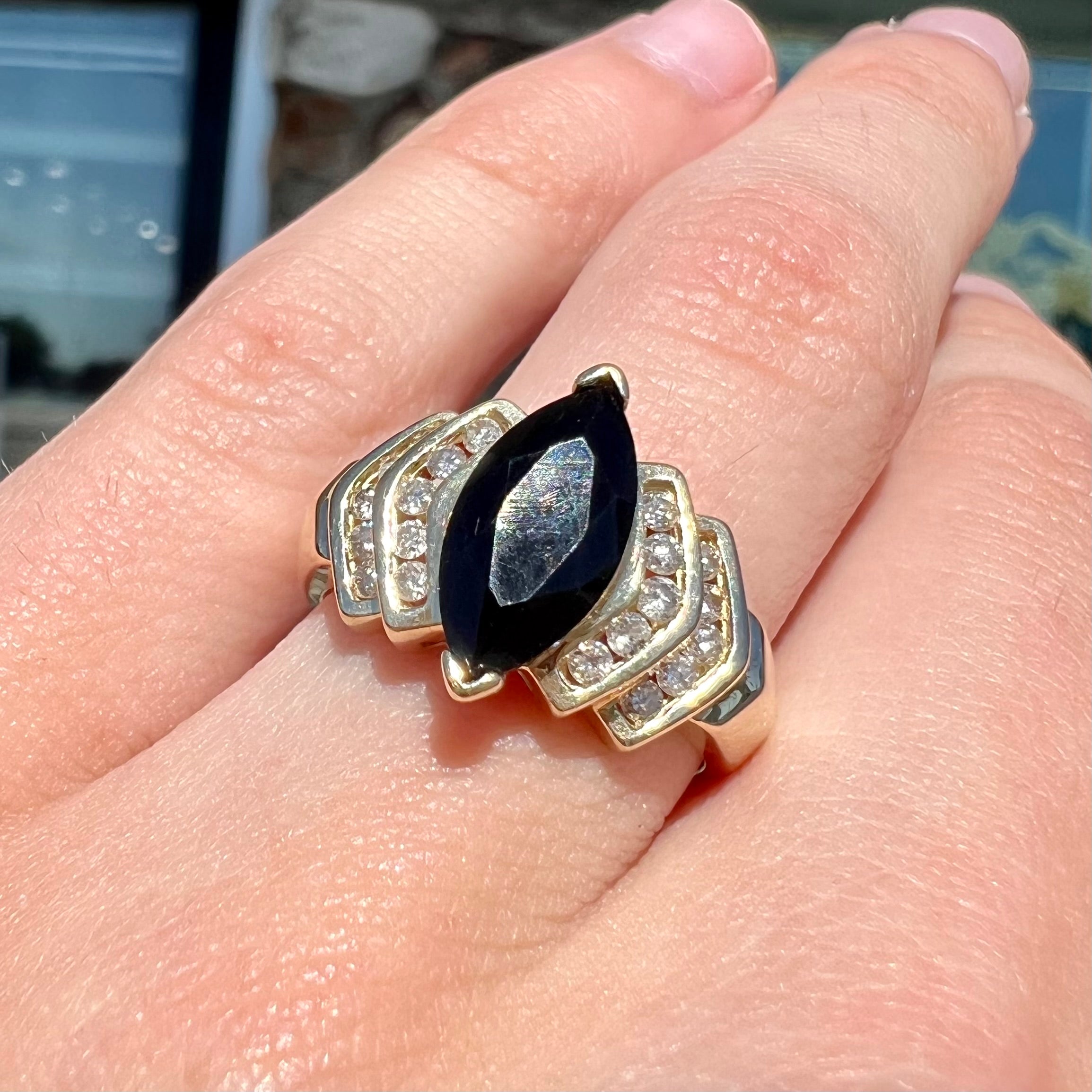 14KP Black Sapphire good Ring with Genuine Diamonds