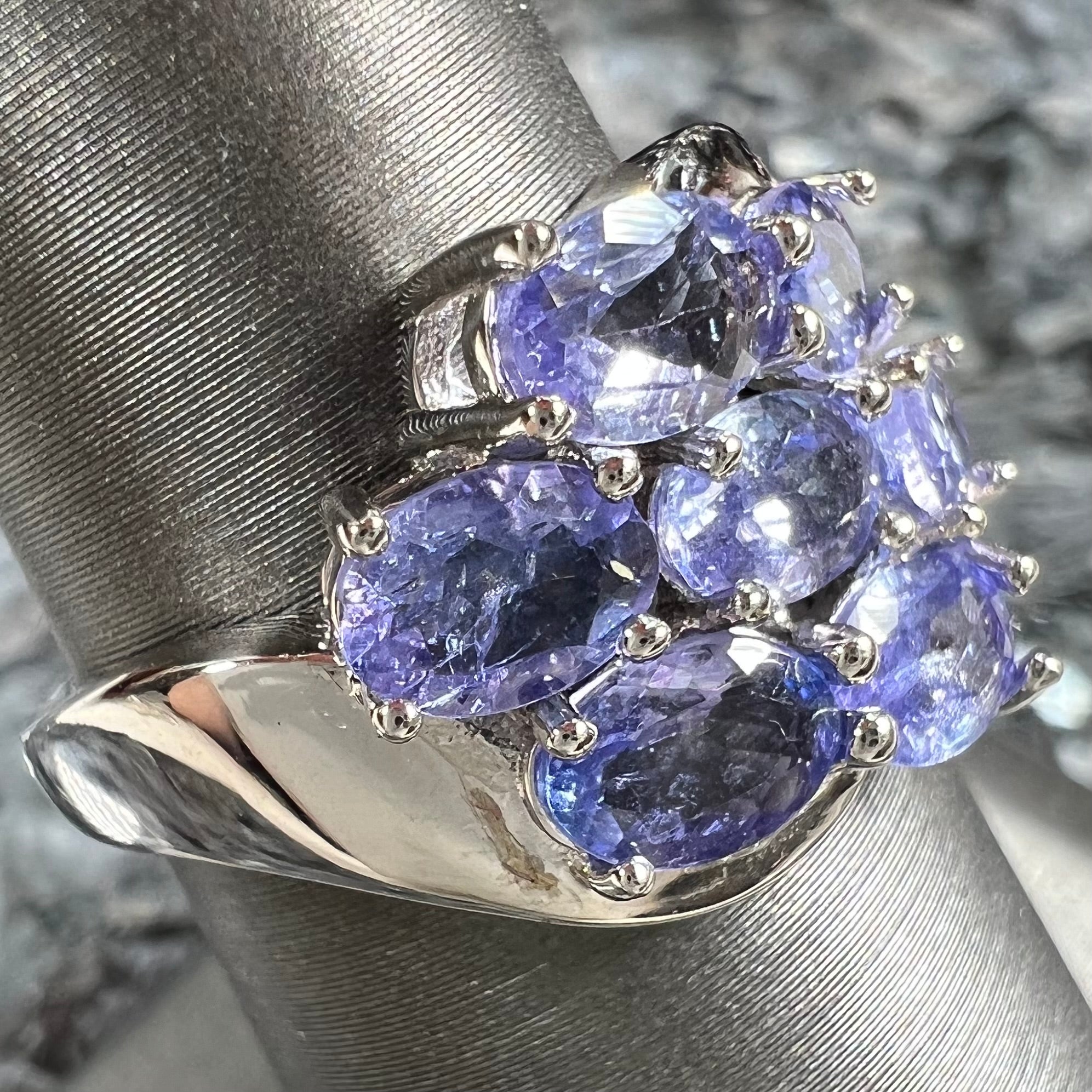 Vintage Sterling rare Blue Tanzanite & deals Diamond ring 8