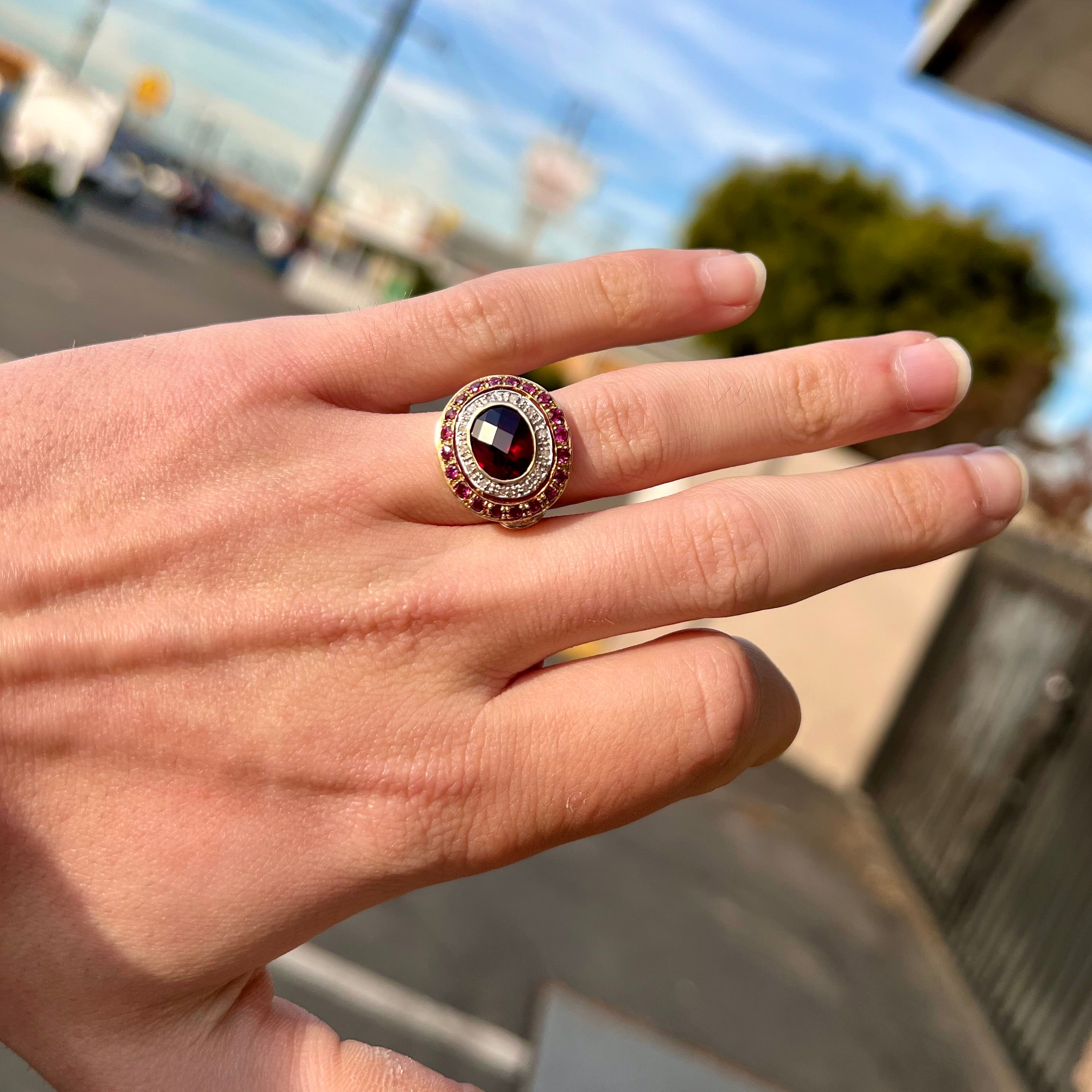 Red Garnet Ring with Diamonds in Yellow Gold | KLENOTA