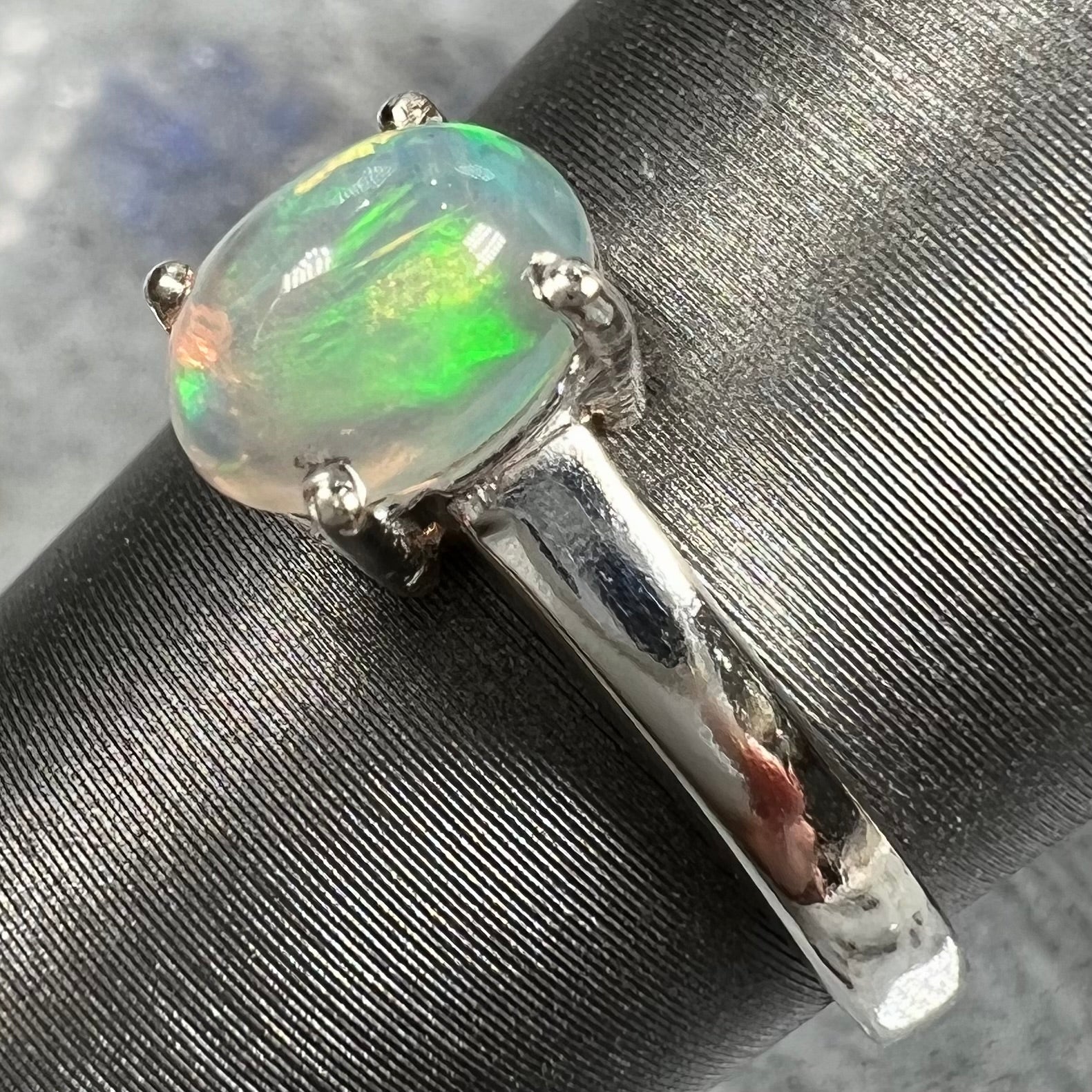 Genuine Opal Ring Welo-Opal outlet Solitaire 925 Silver Ring with Edelopal